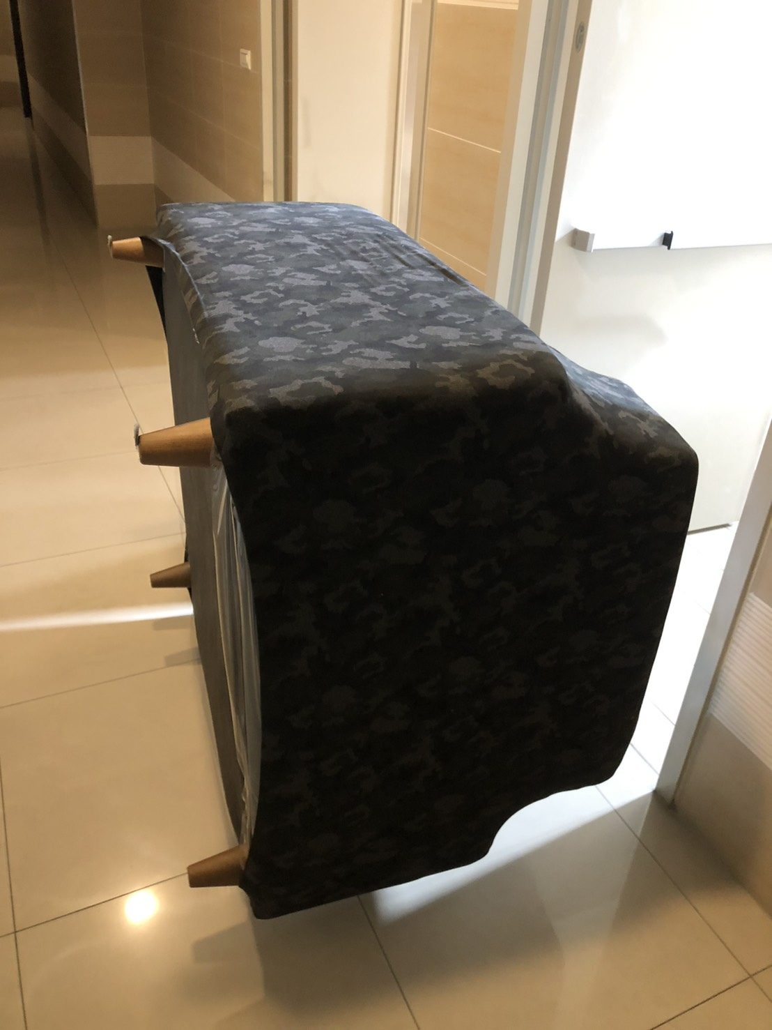 家具重物搬運：完整包覆保護的大型家具